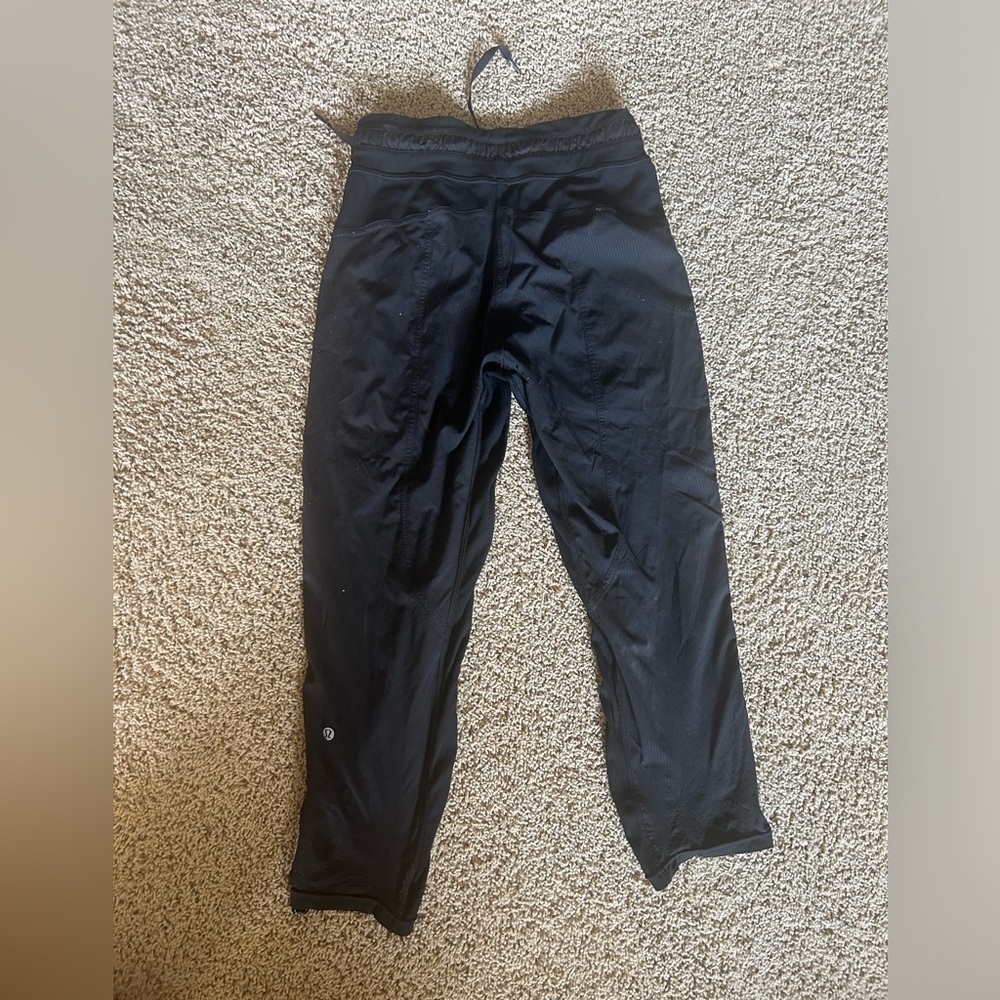 Lululemon dance studio crop